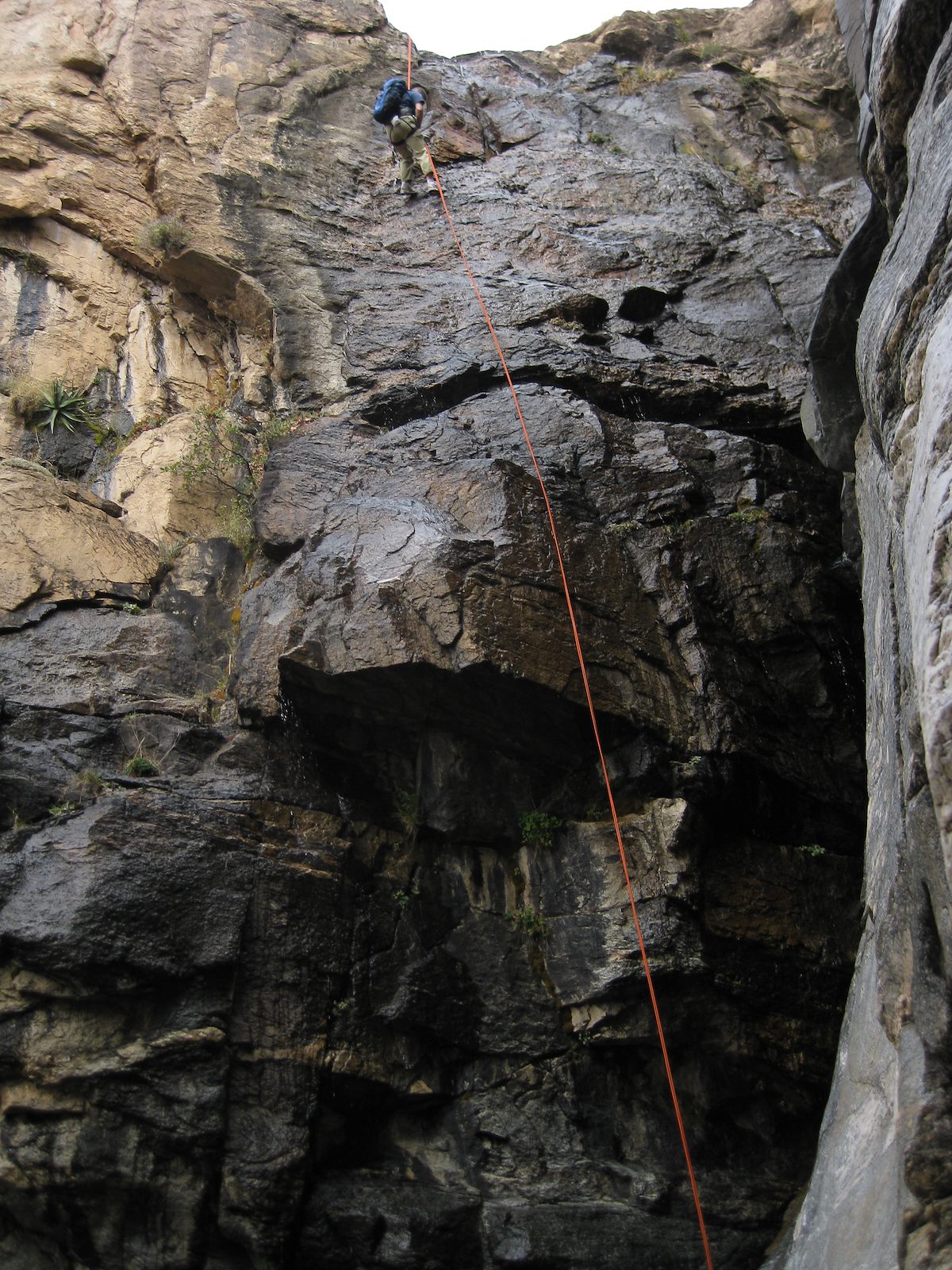 2008 December Wet Dark rock on Rap 3