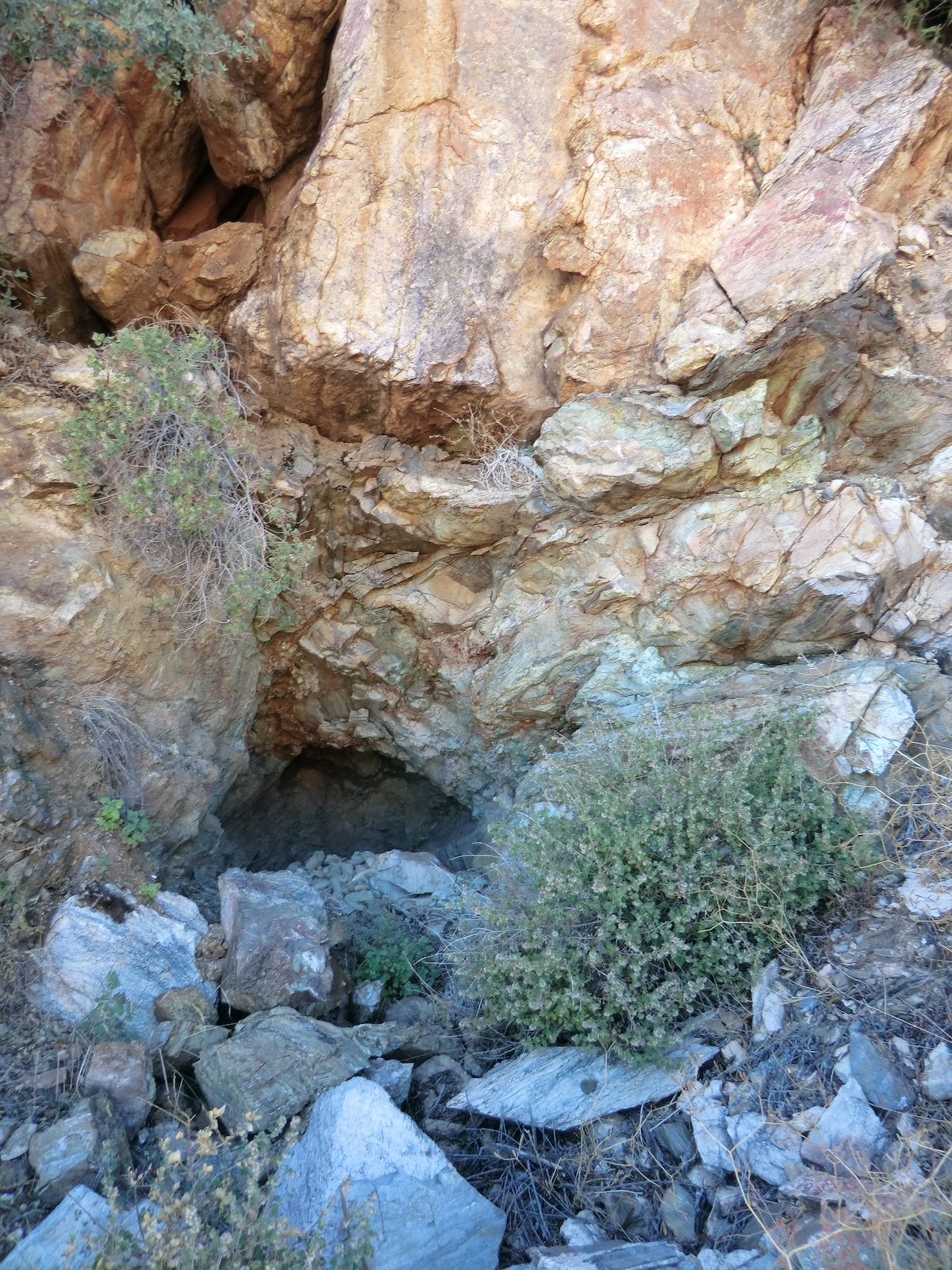 2012 November Old Mining Activity below the top of the Pontatoc Cliffs