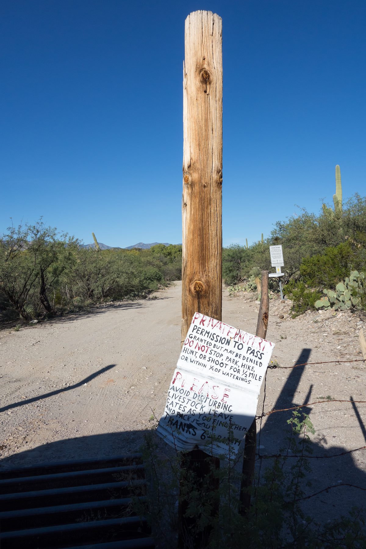 2014 October Signs at the entrance to 6 Bar Ranch