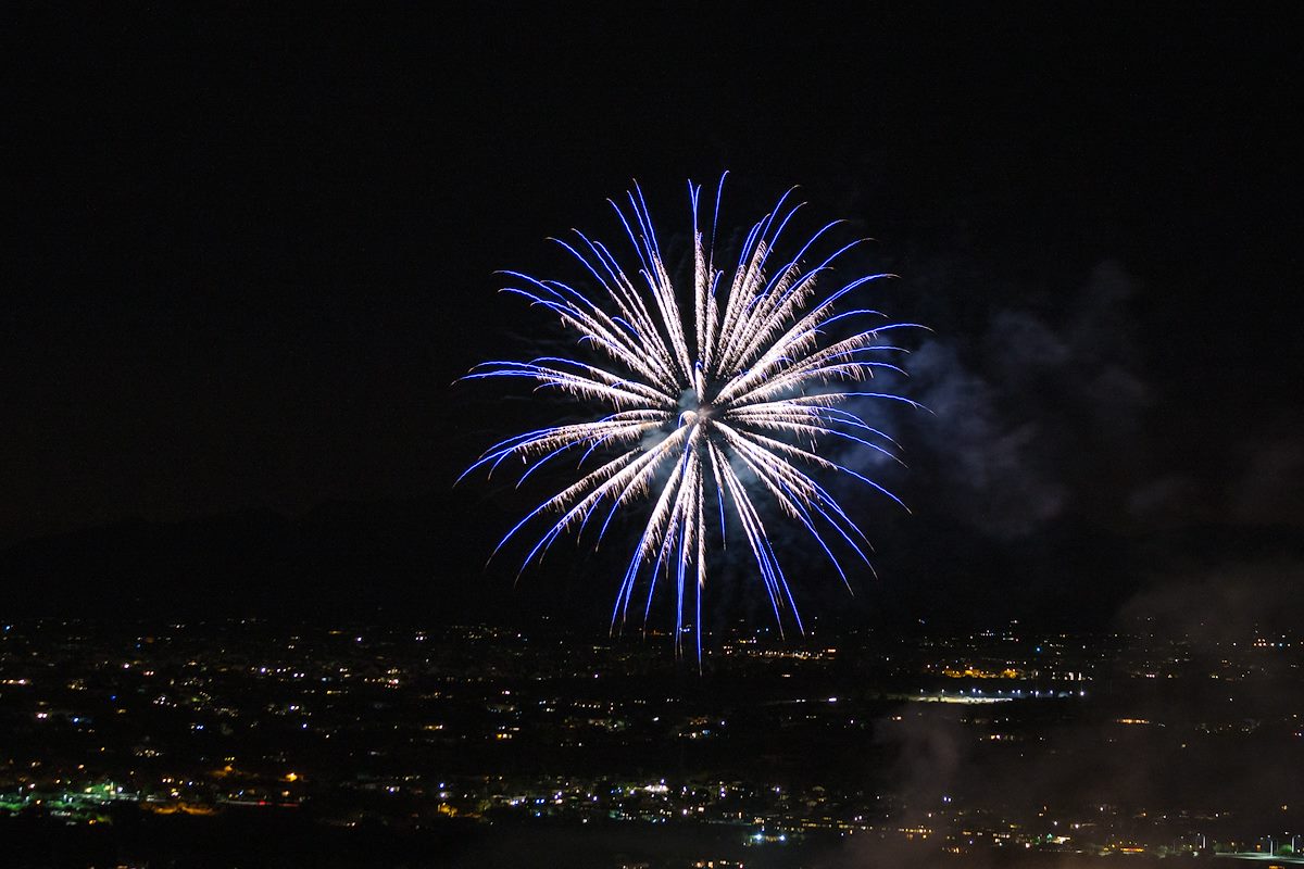 2015 July Fireworks Near the Linda Vista Trail 03