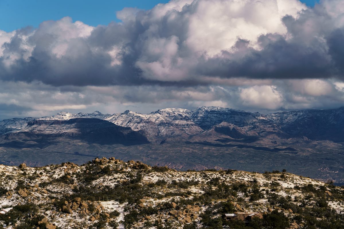 2016 December Snow in the Distance